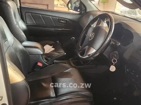 Picture of Toyota Fortuner 2014