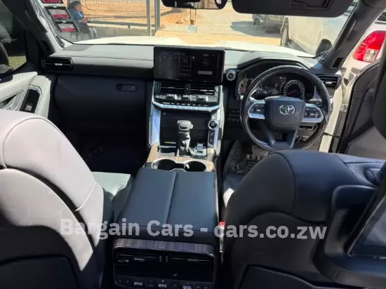 Picture of Toyota Land Cruiser 2023