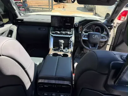 Picture of Toyota Land Cruiser 2023
