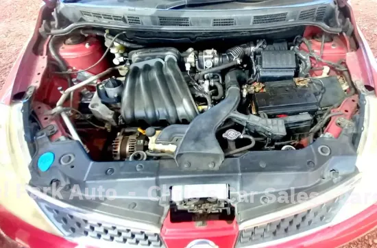 Picture of Nissan Tiida 2005