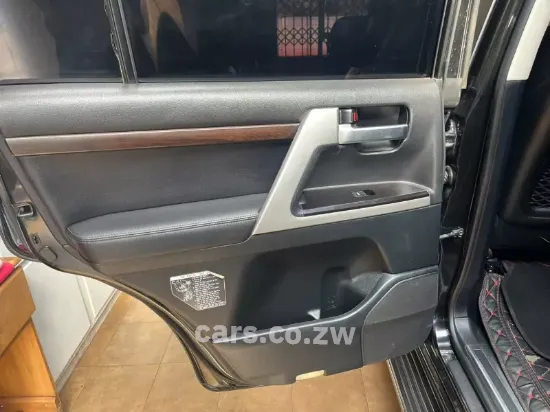 Picture of Toyota Land Cruiser 2021