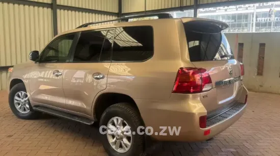 Picture of Toyota Land Cruiser 2014
