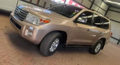 Picture of Toyota Land Cruiser 2014
