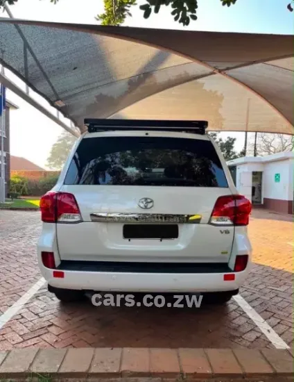 Picture of Toyota Land Cruiser 2014