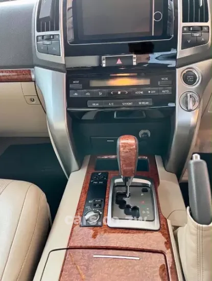 Picture of Toyota Land Cruiser 2014