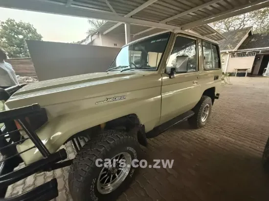 Picture of Toyota Land Cruiser 1980