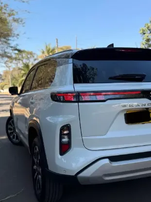 Picture of Suzuki Vitara 2025