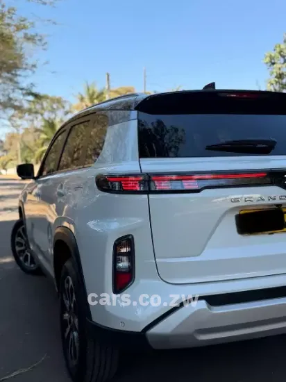 Picture of Suzuki Vitara 2025