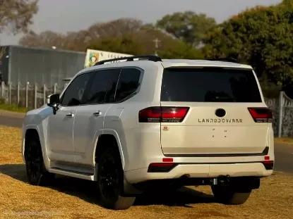 Picture of Toyota Land Cruiser 2023