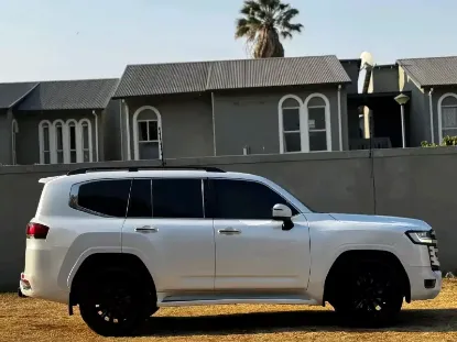 Picture of Toyota Land Cruiser 2023