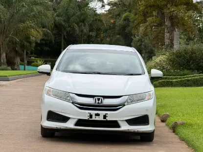 Picture of Honda Grace 2016