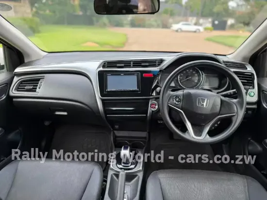 Picture of Honda Grace 2016