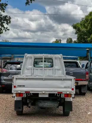 Picture of Mazda Bongo 2016