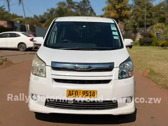 Picture of Toyota Noah 2008