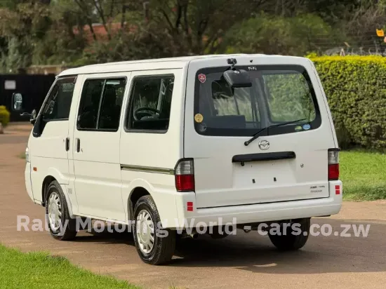 Picture of Mazda Bongo 2018
