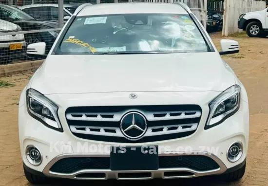 Picture of Mercedes Benz GLA 2017