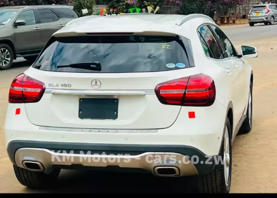 Picture of Mercedes Benz GLA 2017