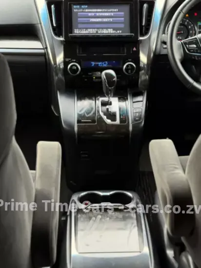 Picture of Toyota Alphard 2016