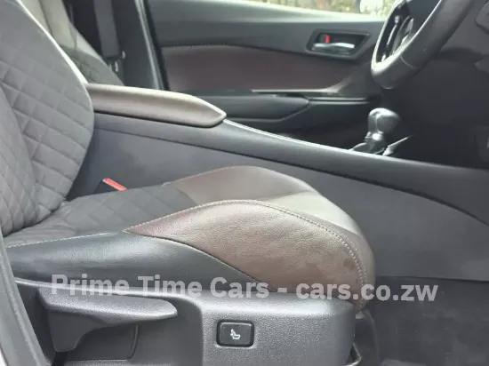 Picture of Toyota C-HR 2018