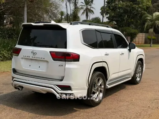 Picture of Toyota Land Cruiser 2024