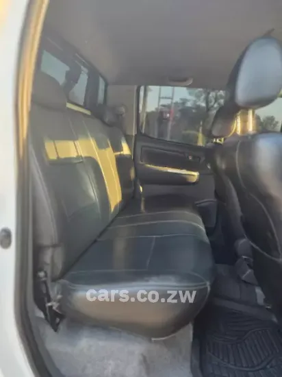 Picture of Toyota Hilux D4D Automatic 4x4 2014