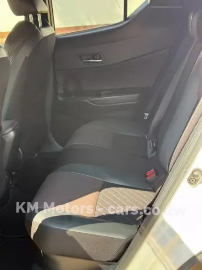 Picture of Toyota C-HR 2017
