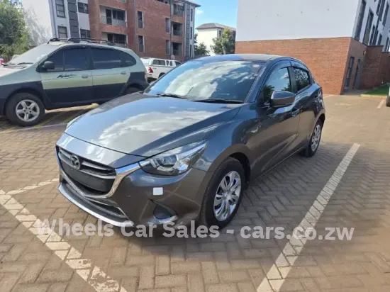 Picture of Mazda Demio 2017