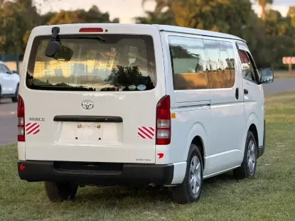 Picture of Toyota Quantum 2020