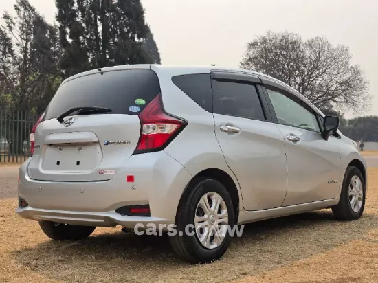Picture of Nissan Note e power 2017