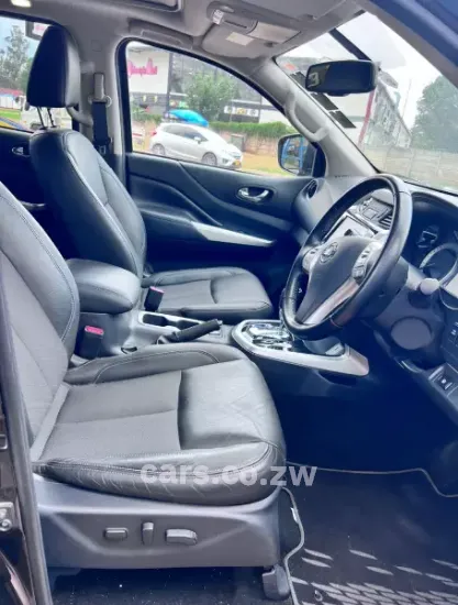 Picture of Nissan Navara 2020