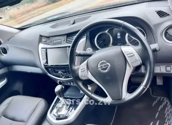 Picture of Nissan Navara 2020