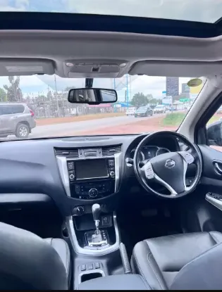 Picture of Nissan Navara 2020
