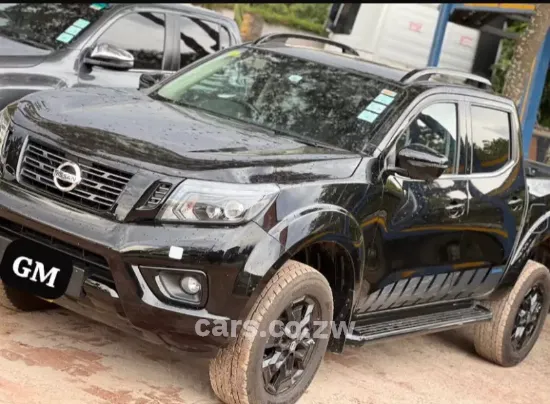 Picture of Nissan Navara 2020