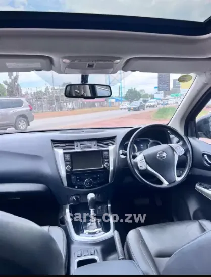 Picture of Nissan Navara 2020