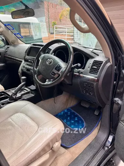 Picture of Toyota Land Cruiser 2008