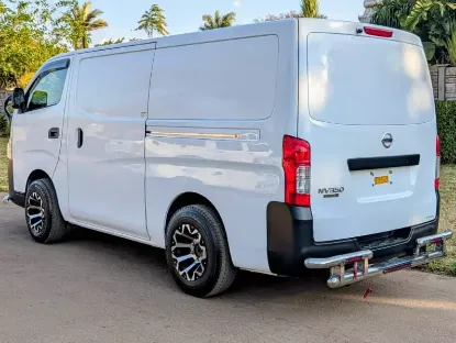 Picture of Nissan NV350 2019
