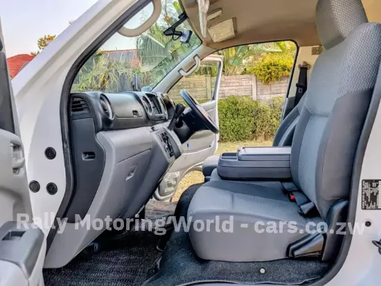 Picture of Nissan NV350 2019