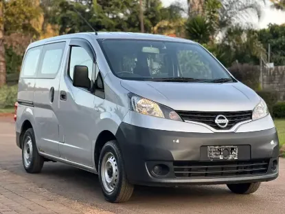 Picture of Nissan NV200 2016