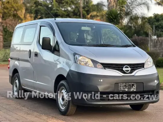 Picture of Nissan NV200 2016