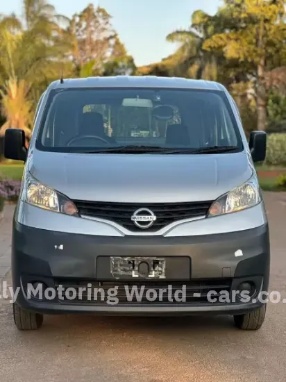 Picture of Nissan NV200 2016