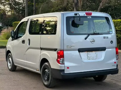 Picture of Nissan NV200 2016