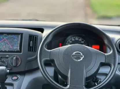 Picture of Nissan NV200 2016