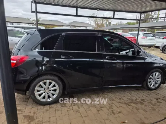 Picture of Mercedes Benz B-Class 2015