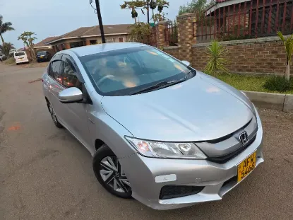 Picture of Honda Grace 2015
