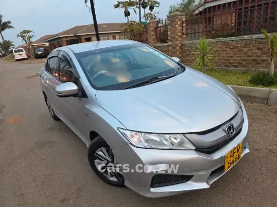 Picture of Honda Grace 2015
