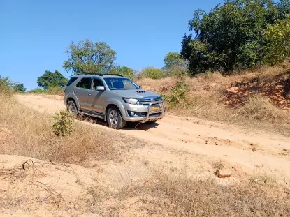 Picture of OFFROAD- Double Cabs & Off-road SUVs (Toyota Fortuner D4D / Hilux D4D) From