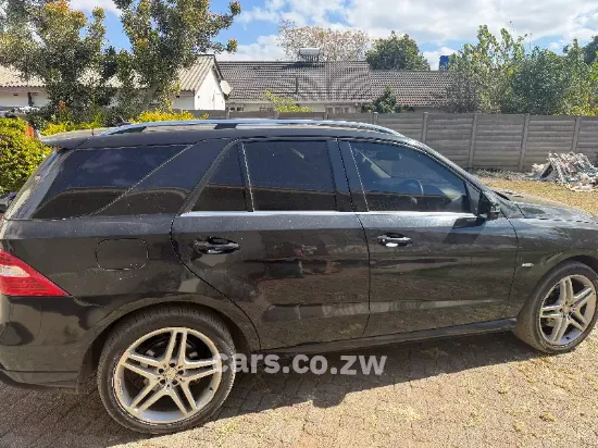 Picture of Mercedes Benz ML-Class 2012