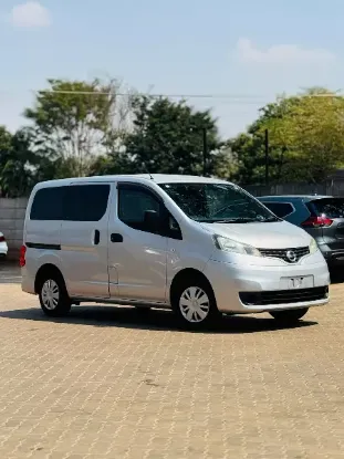 Picture of Nissan NV200 2017