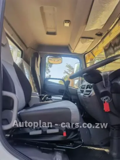 Picture of Nissan UD 2022