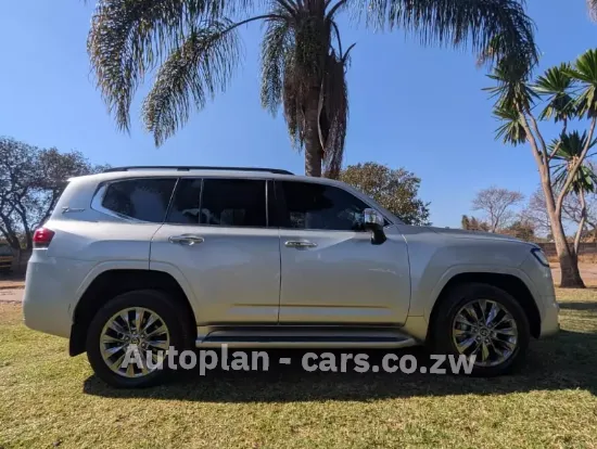 Picture of Toyota Land Cruiser 2022